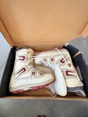 Vintage Burton Freestyle Snowboard Boots - Cream/Maroon - 6.5